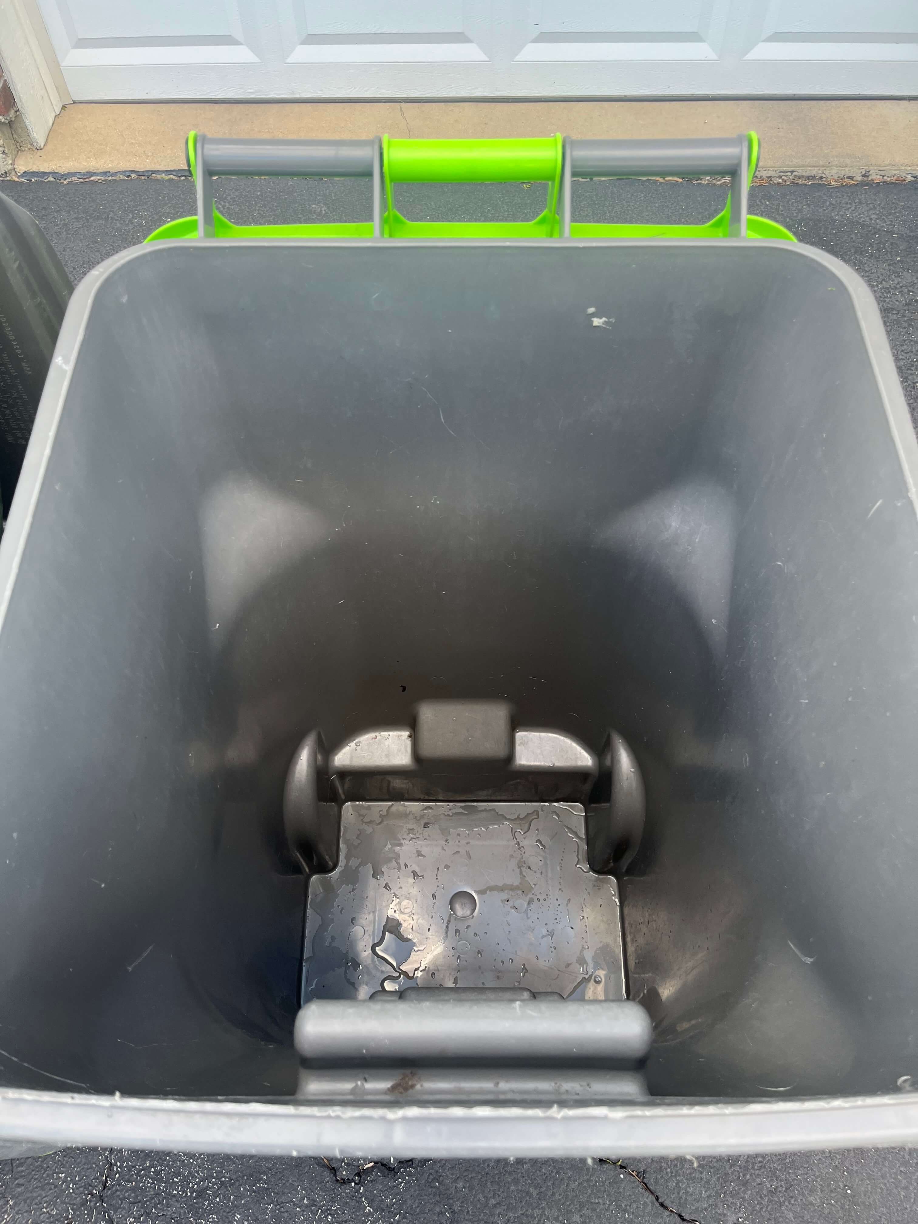 Garbage Can after cleaning